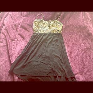 Cute women’s summer dress almost new